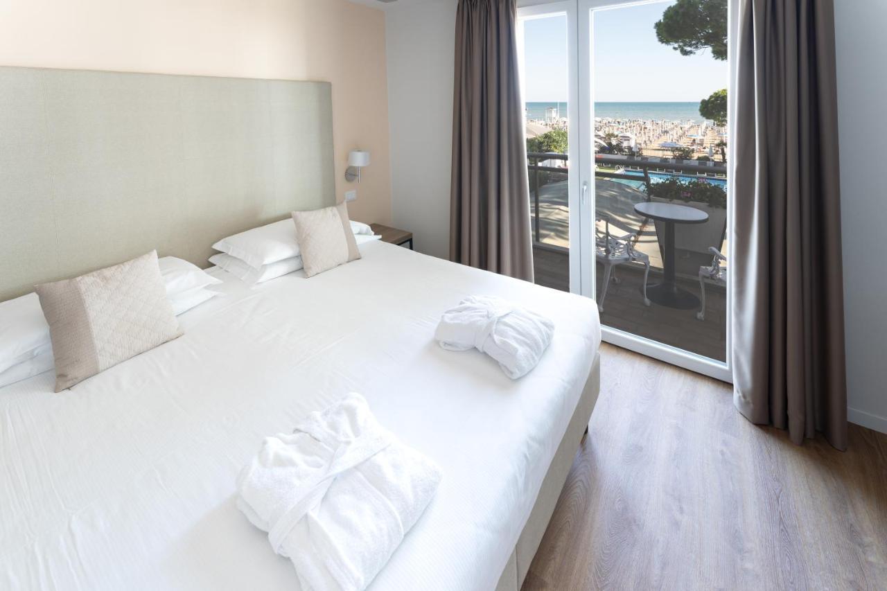 Excelsior Hotel 4*